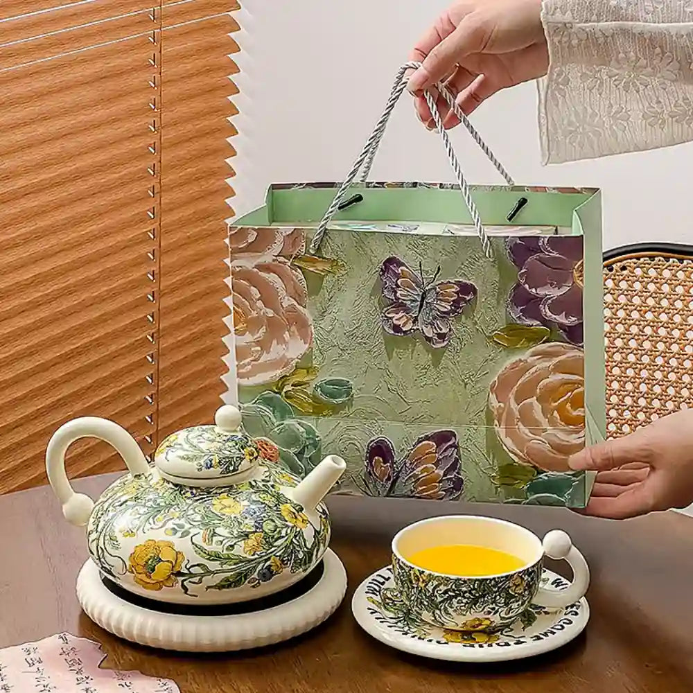 Vintage Oil Painting Rose Flower Teapot & Cup Set – Ceramic Teapot with Cups, Retro Floral Tea Set, Elegant Gift Box for Women