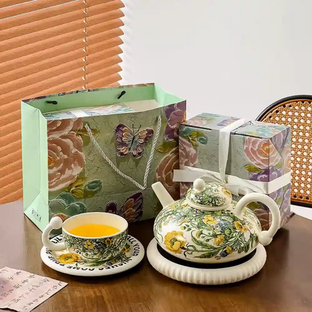 Vintage Oil Painting Rose Flower Teapot & Cup Set – Ceramic Teapot with Cups, Retro Floral Tea Set, Elegant Gift Box for Women
